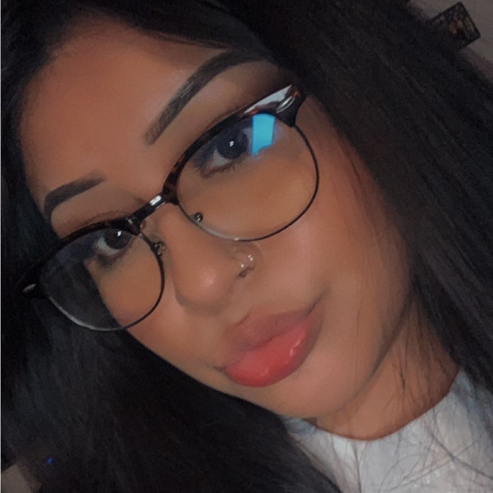 Meet your Posher, Anita